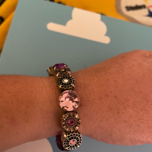 Purple pull on bracelet - Picture 2 of 4